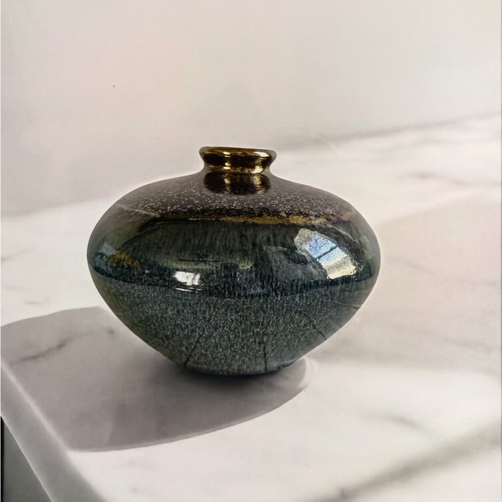 Elegant Black and Gold Ceramic Vase